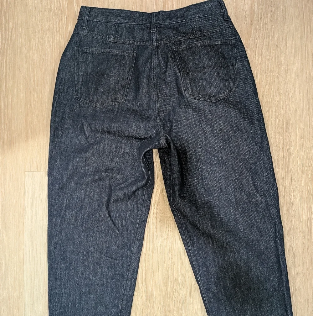 TwoThirds NWT Kiritibati Jeans in Dark Blue - Picture 6 of 16